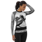 Pelican on a Pier Tapered Cut Rash Guard